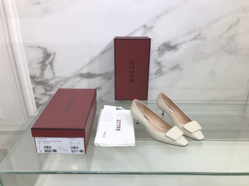 Women B*ally Top Sandals