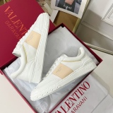 Men Women 𝑉*𝐴𝐿𝐸𝑁𝑇𝐼𝑁𝑂 Top Sneakers