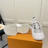 Women L*ouis V*uitton Archlight Top Sneaker
