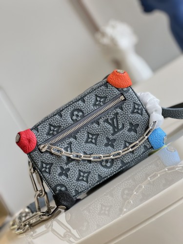 L*ouis V*uitton Bag Top Quality 18.5*13*8CM