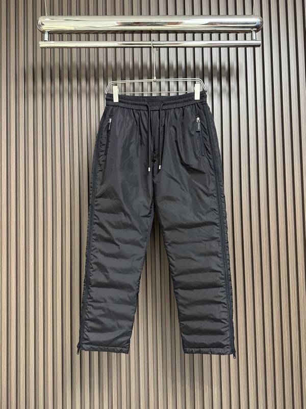 P*rada Top Quality Clothes