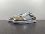 N*IKE DUNK LOW WMNS “Metallic” DH4403-700