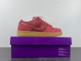 N*IKE SB DUNK LOW 'RED GUM' DV5429-600