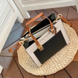 M*ARC J*ACOBS Top Bag 23*20*10CM