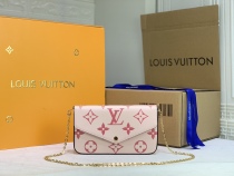 L*ouis V*uitton Top Bag 12*12*3cm