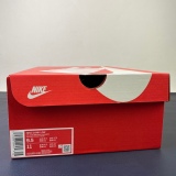 N*ike SB Dunk Low Bordeaux red