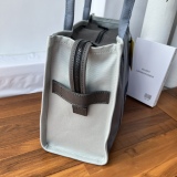M*ARC J*ACOBS Top Bag 26*22*11CM
