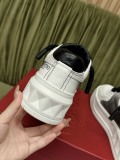 Men Women 𝑉*𝐴𝐿𝐸𝑁𝑇𝐼𝑁𝑂 Top Sneakers