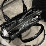M*ARC J*ACOBS Top Bag 26CM