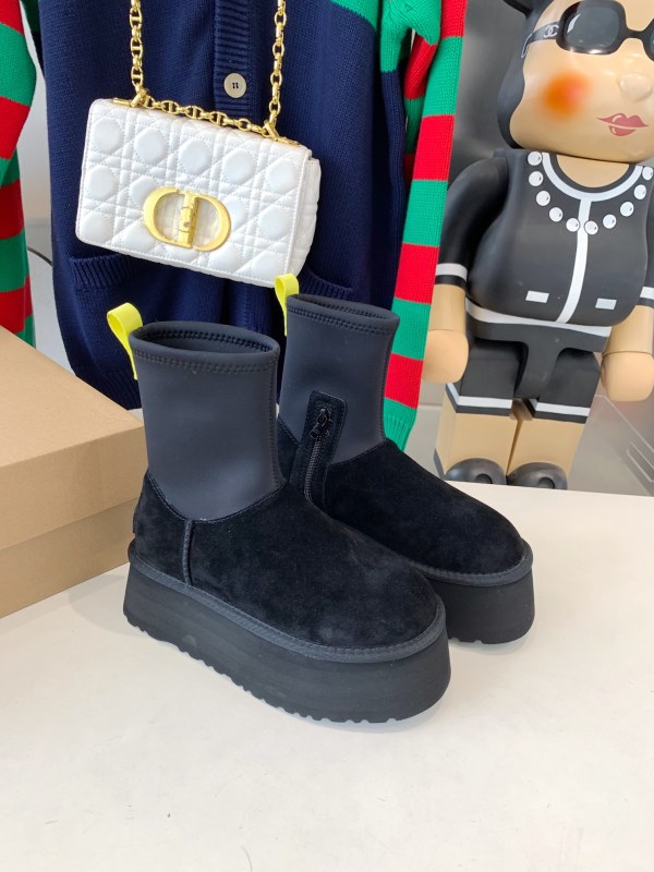 Women U*GG Top Sneaker