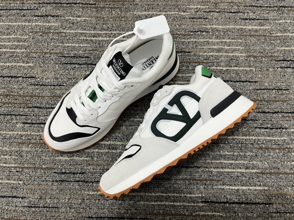 Men 𝑉*𝐴𝐿𝐸𝑁𝑇𝐼𝑁𝑂 Top Sneakers