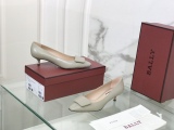 Women B*ally Top Sandals