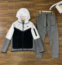 N*ike Top Quality Suits