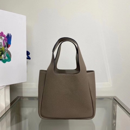 P*rada Top Bag 18*15.5*10CM