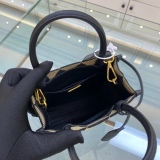 P*rada Top Bag 17*19*6CM