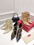 Women 𝑉*𝐴𝐿𝐸𝑁𝑇𝐼𝑁𝑂 Top Sneakers