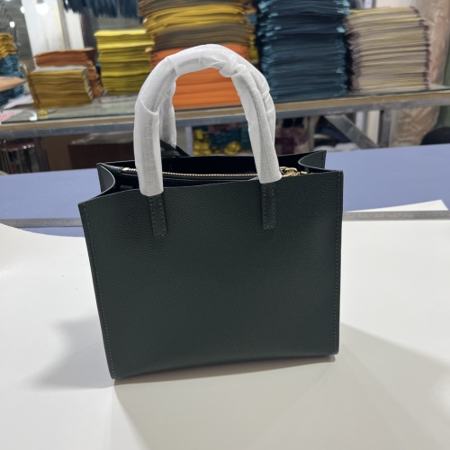 M*ARC J*ACOBS Top Bag 23*20*10CM