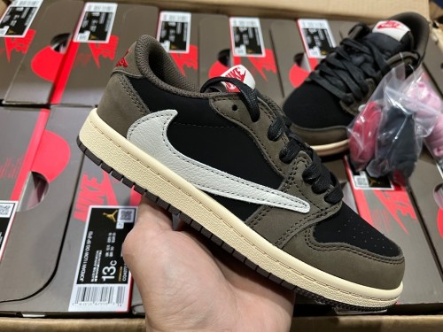 T*RAVIS S*COTT X AIR JORDAN 1 LOW 'MOCHA' CQ4277-001