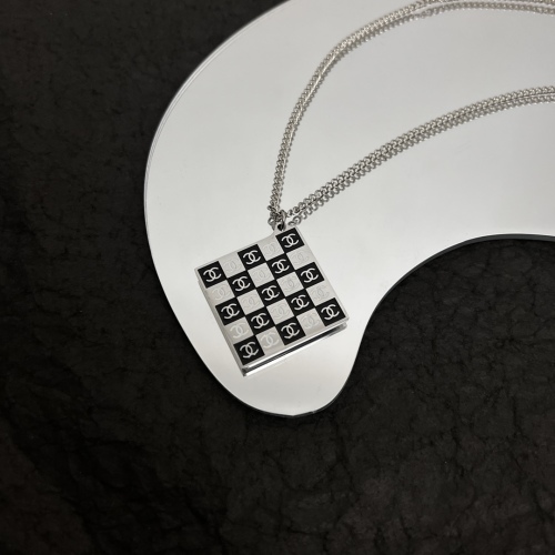 Necklace008