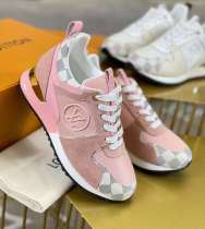 Women L*ouis V*uitton Run Away Top Sneaker