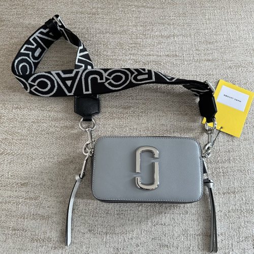 M*ARC J*ACOBS Top Bag 18*11*6CM