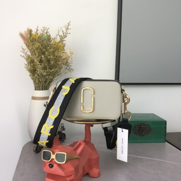 M*ARC J*ACOBS Top Bag 19*12*6CM