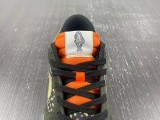 N*ike SB Dunk Low