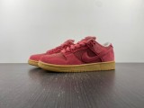 N*IKE SB DUNK LOW 'RED GUM' DV5429-600