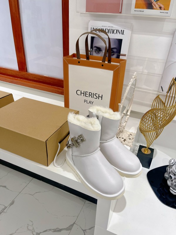 Women U*GG Top Sneaker