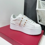 Women 𝑉*𝐴𝐿𝐸𝑁𝑇𝐼𝑁𝑂 Top Sneakers