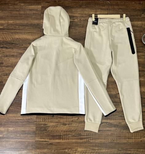 N*ike Top Quality Suits