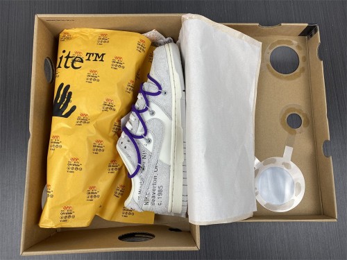 O*ff-W*hite x N*ike Dunk Low