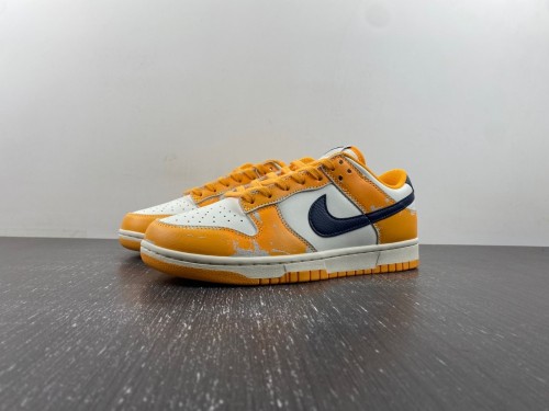 N*ike Dunk SB Low Wear and Tear FN3418-100