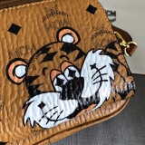 M*CM Bag Top Quality 22*15*9CM