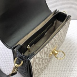 M*ichael K*ors Top Bag 23*16*9cm