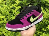 N*ike SB Dunk Low “Red Plum” 6817 501