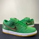 N*ike SB Dunk Low