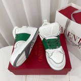 Men Women 𝑉*𝐴𝐿𝐸𝑁𝑇𝐼𝑁𝑂 Top Sneakers