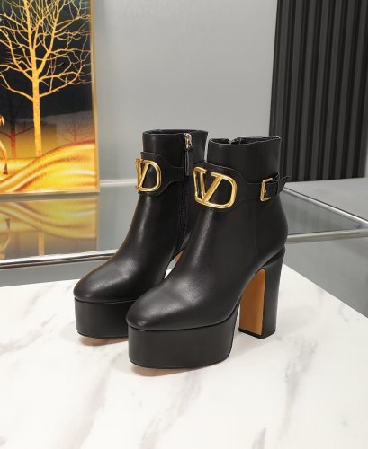 Women 𝑉*𝐴𝐿𝐸𝑁𝑇𝐼𝑁𝑂 Top Sneakers