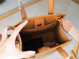 M*CM Bag Top Quality 22*19*8.5CM
