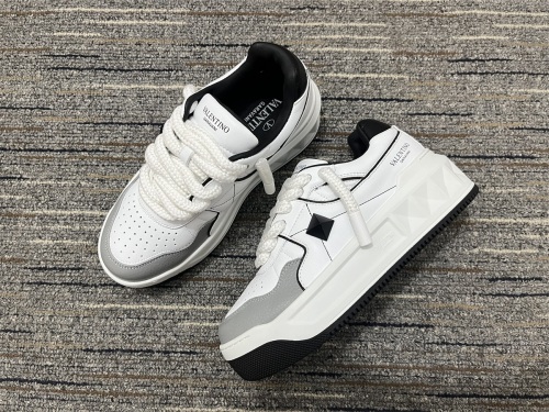 Men 𝑉*𝐴𝐿𝐸𝑁𝑇𝐼𝑁𝑂 Top Sneakers