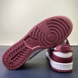 N*ike SB Dunk Low Bordeaux red