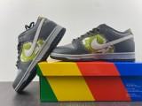 N*ike SB Dunk Low