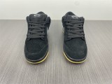 N*ike SB Turns Back the Clock and Reveals a Dunk Low Fog Colorway