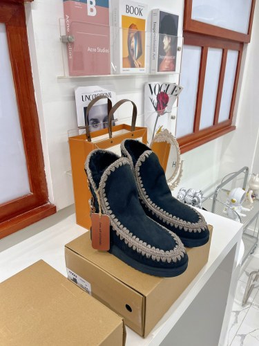 Women U*GG Top Sneaker