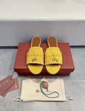 Women L*oro P*iana Top Sandals