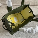 M*ARC J*ACOBS Top Bag 26*20*13CM