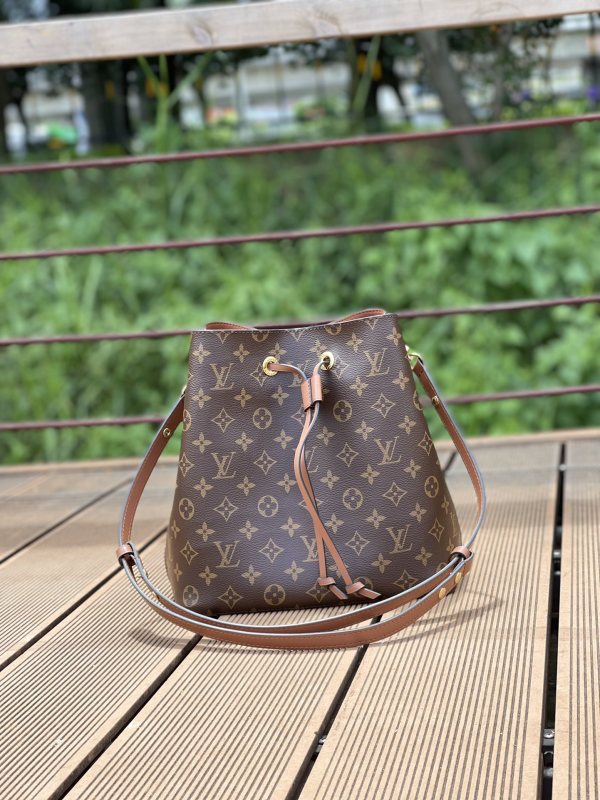 L*ouis V*uitton Top Bag 26*22*27CM