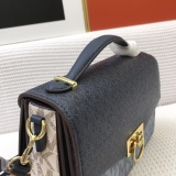 M*ichael K*ors Top Bag 23*16*9cm