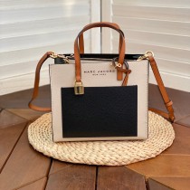 M*ARC J*ACOBS Top Bag 23*20*10CM